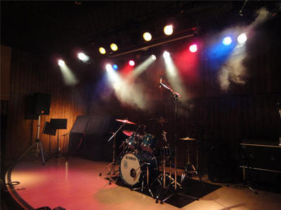 m's live hall_1.jpg